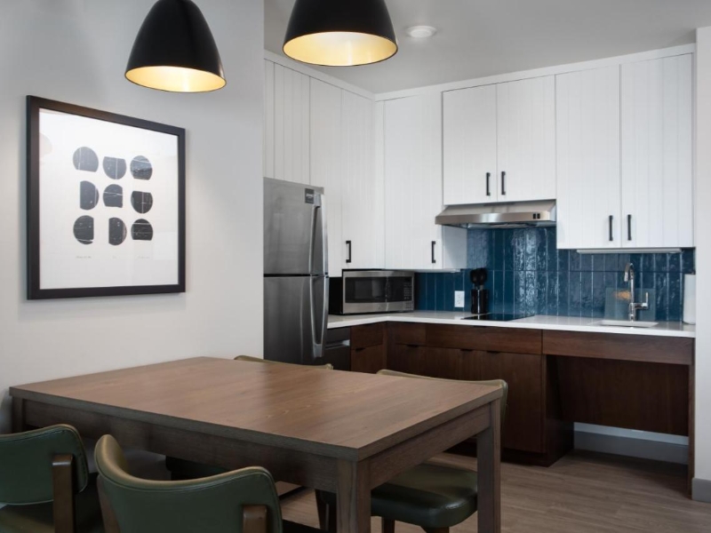 Staybridge Suites,IA