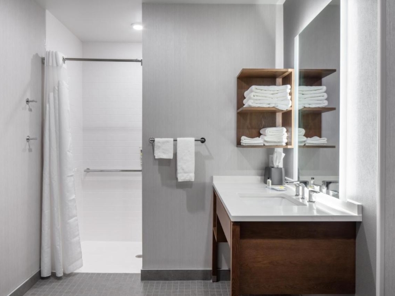 Staybridge Suites,IA