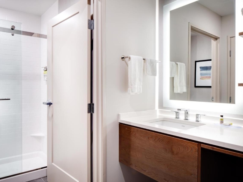 Staybridge Suites,IA