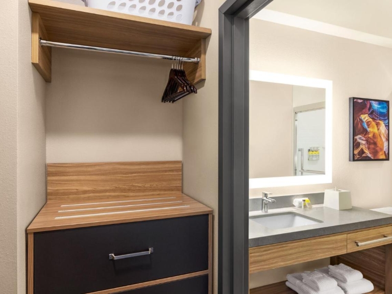 Candlewood Suites, AL