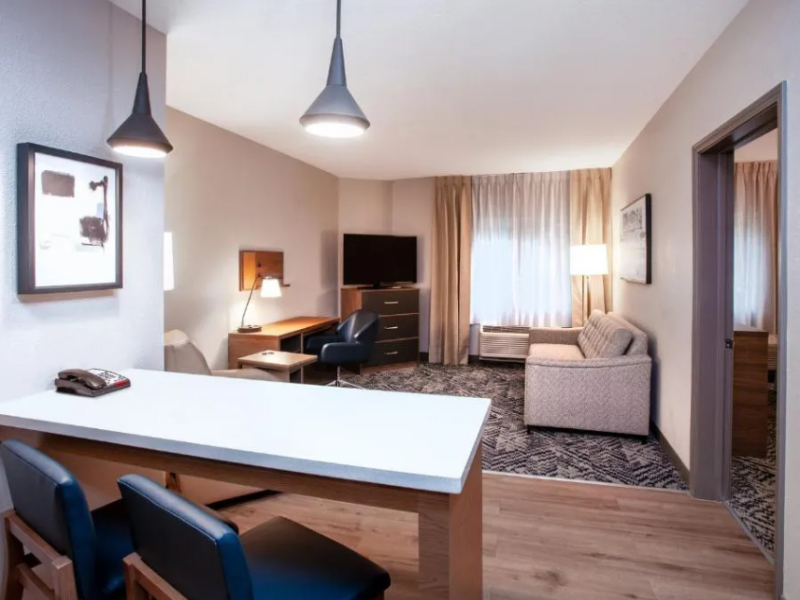 Candlewood Suites, AL